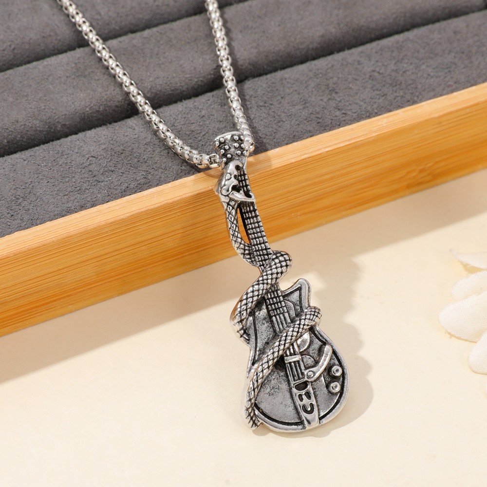 Kalung Liontin Ular Gitar Gaya - Mens Accessories Style ulasan dan harga